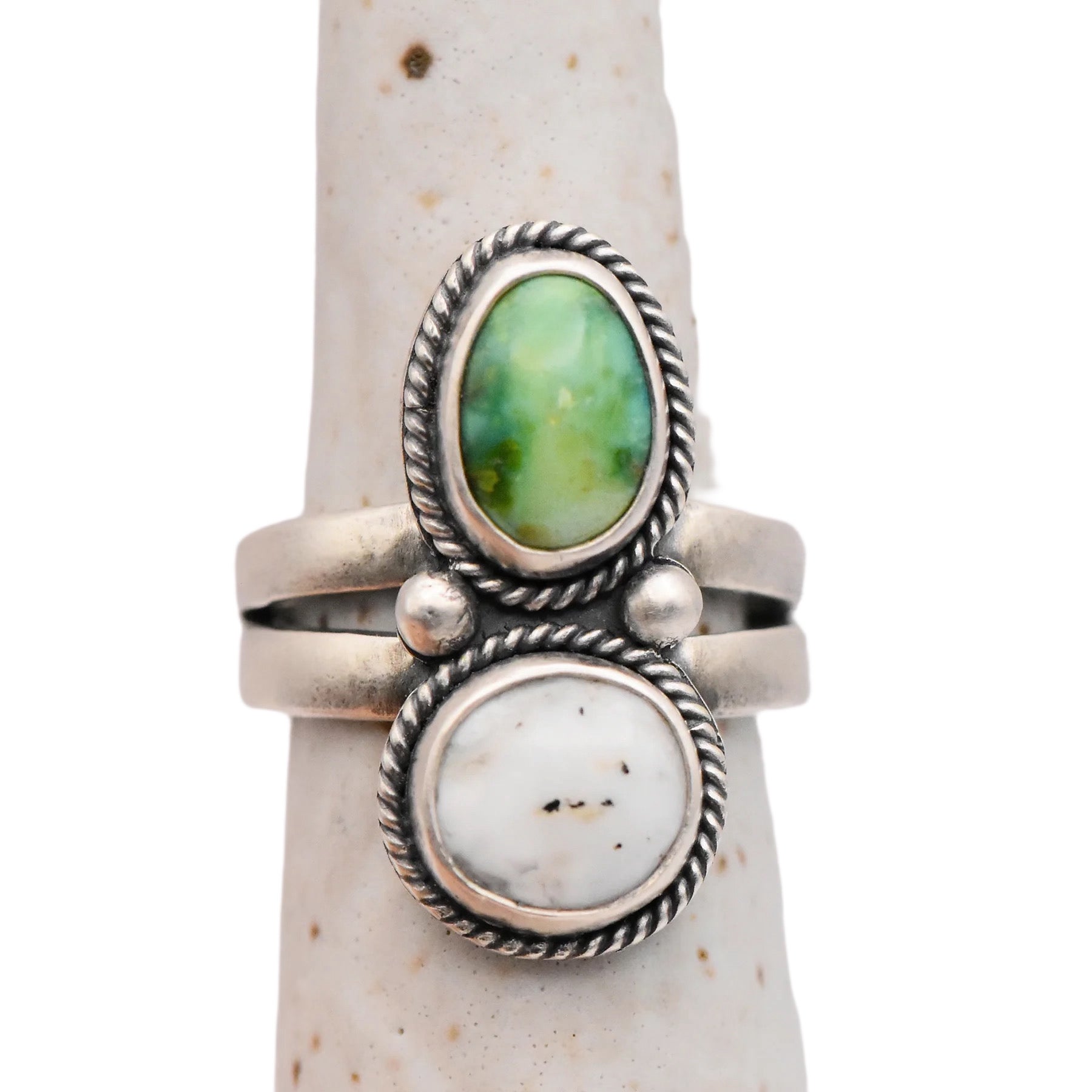 Verde Valley & White Buffalo Turquoise Sterling Silver Ring / U.S. Size 7