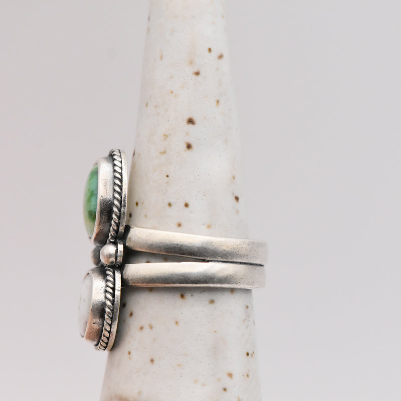 Verde Valley & White Buffalo Turquoise Sterling Silver Ring / U.S. Size 7